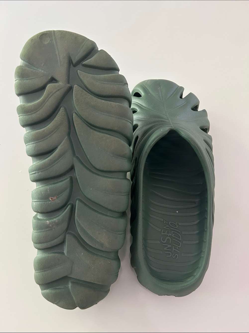 Unsent Studio Monstera Leaf Slip-On Foam Clog - Picture 5 of 6